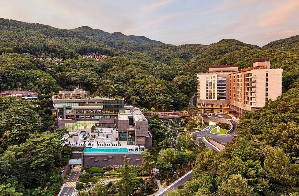 40c3d853b49063fcd89d5d9dfe70094a